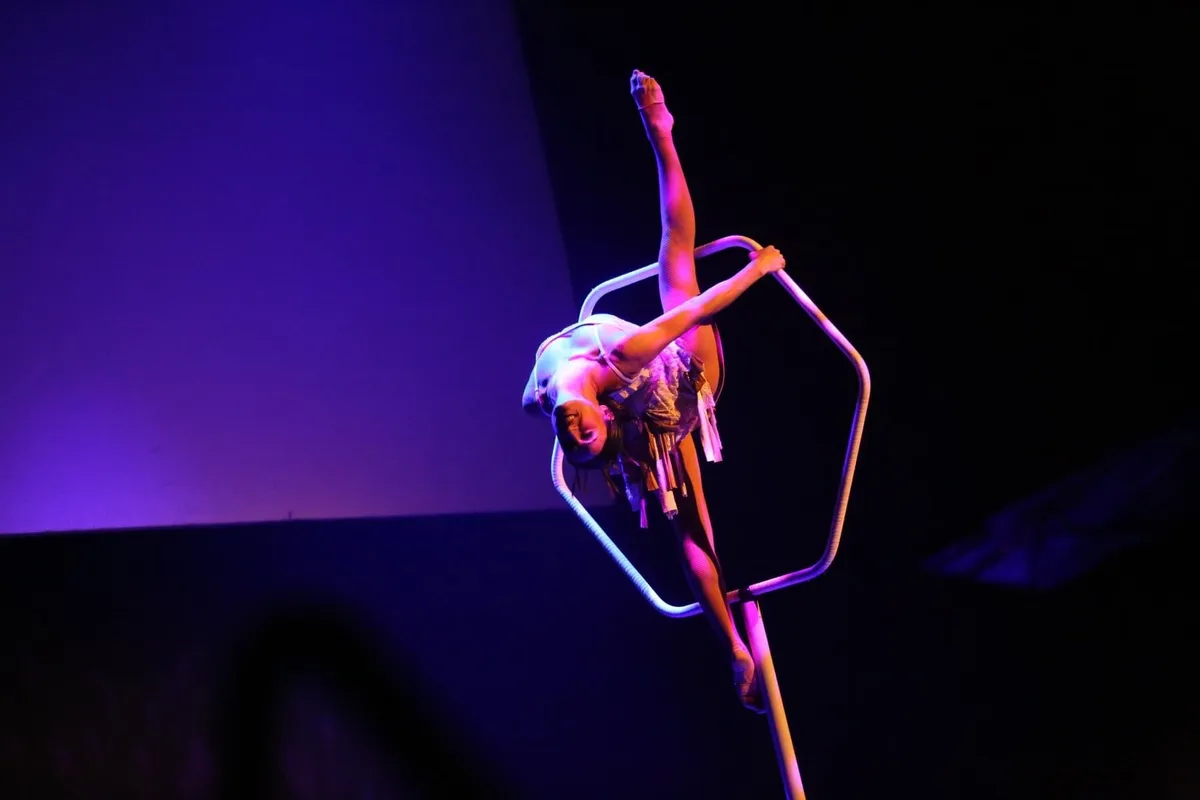 lollipop hexagone artiste cirque évènementiel