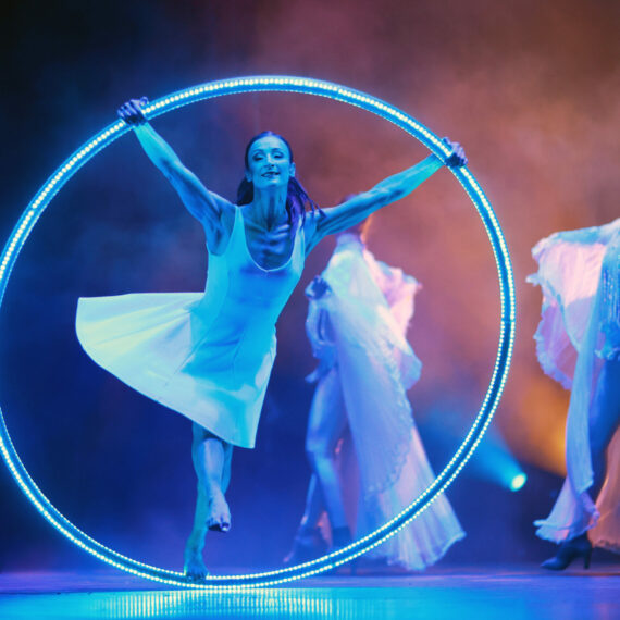 Numéros de cirque pour événementiel Roue Cyr